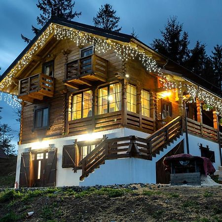 Tulean Cabin Sacel  ภายนอก รูปภาพ