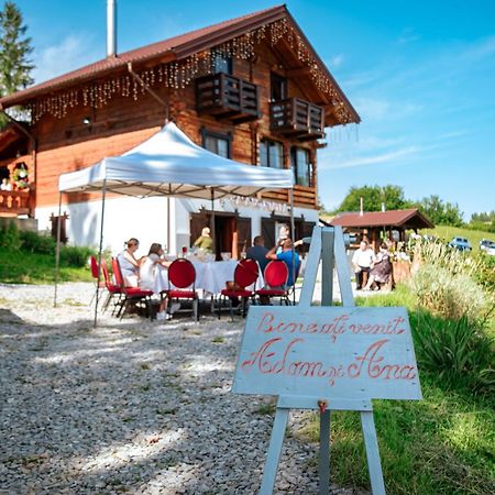 Tulean Cabin Sacel  ภายนอก รูปภาพ