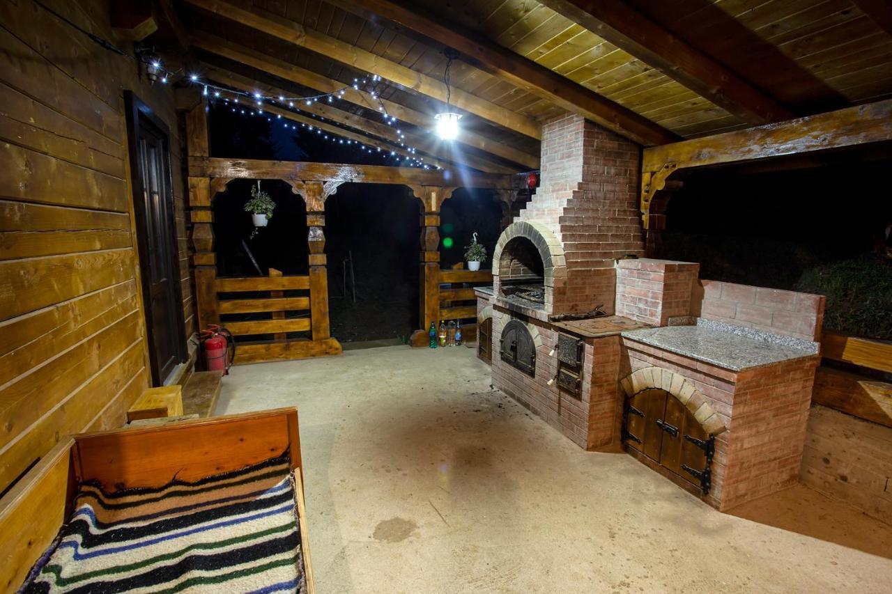 Tulean Cabin Sacel  ภายนอก รูปภาพ