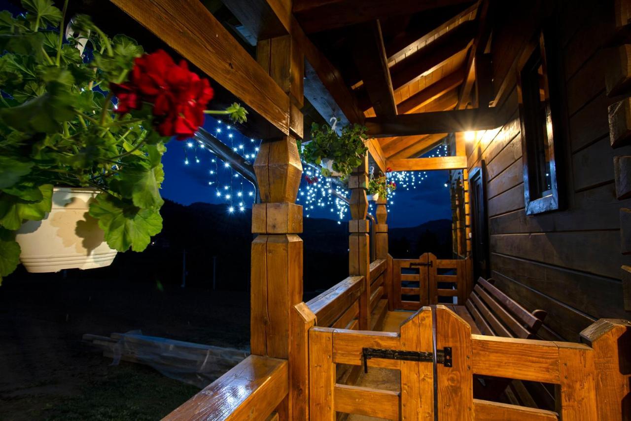 Tulean Cabin Sacel  ภายนอก รูปภาพ