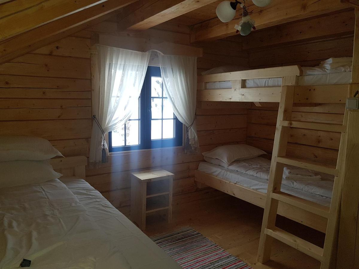 Tulean Cabin Sacel  ภายนอก รูปภาพ